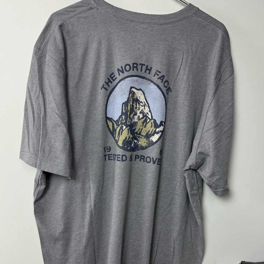 The North Face Standard Fit T-Shirt Bundle of 2 NWT Smoke Mountains Graphic Tees - Picture 9 of 9
